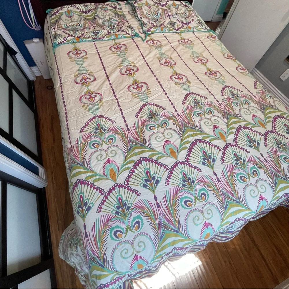 Boho Boutique “Beach Babe” Reversible Comforter Set.